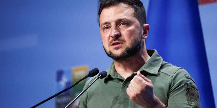 Зеленский отверг предложение Путина о перемирии