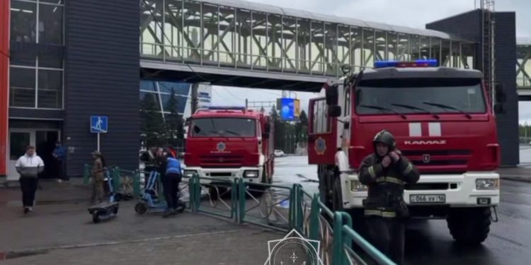 Пожар в торговом доме «Даниэль» тушили в Усть-Каменогорске