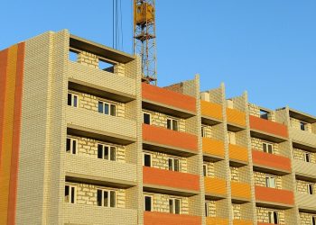 В Семее снесут 12 новостроек, в части квартир уже живут люди