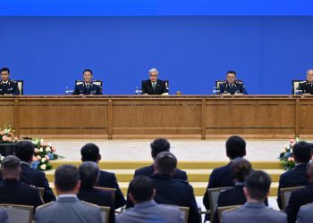 Токаев: Требуя исполнения закона от других, полиция сама должна быть примером