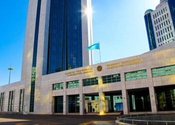 Закон об амнистии к 30-летию Конституции Казахстана принял мажилис